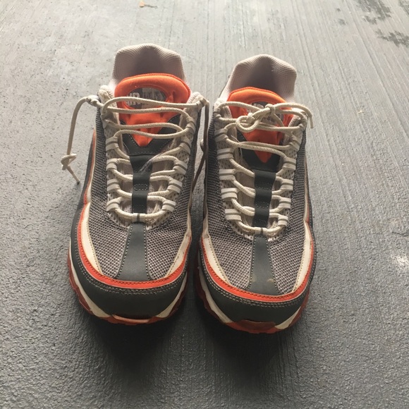 ❌SOLD❌ Orange and grey 97 Air max - Picture 3 of 4